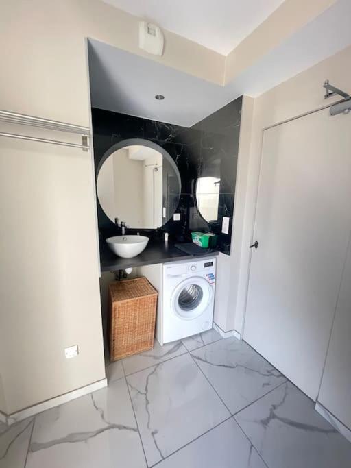 Vigneulle - 3 - 6p - Grand Balcon - Proche Gare Apartment Metz